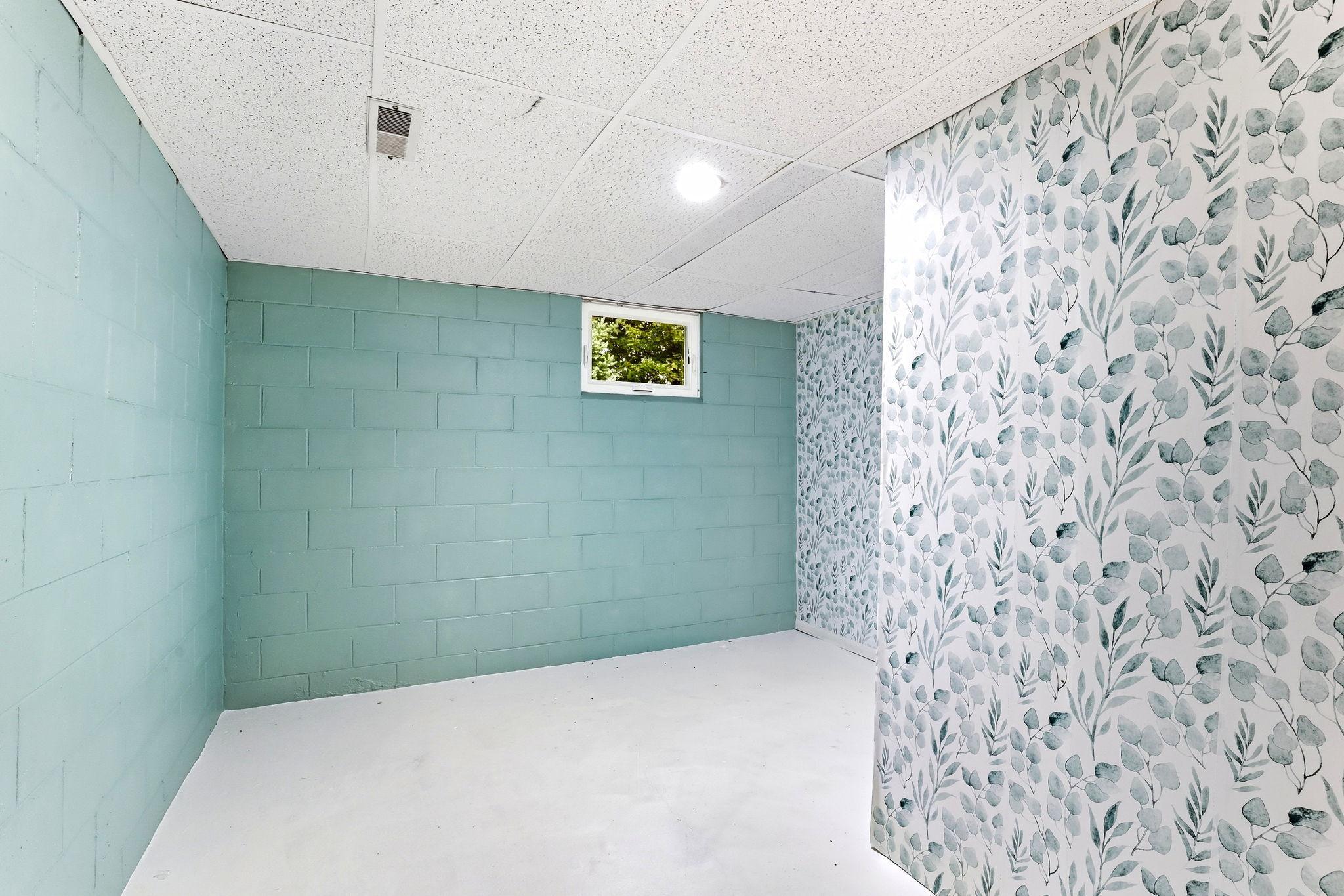 33-web-or-mls-58239-222nd-St-33.jpg