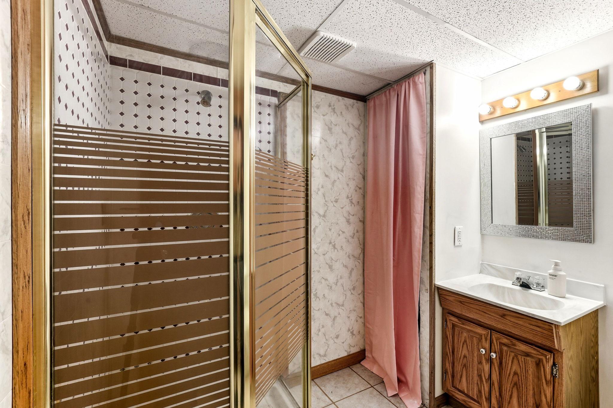 32-web-or-mls-58239-222nd-St-32.jpg