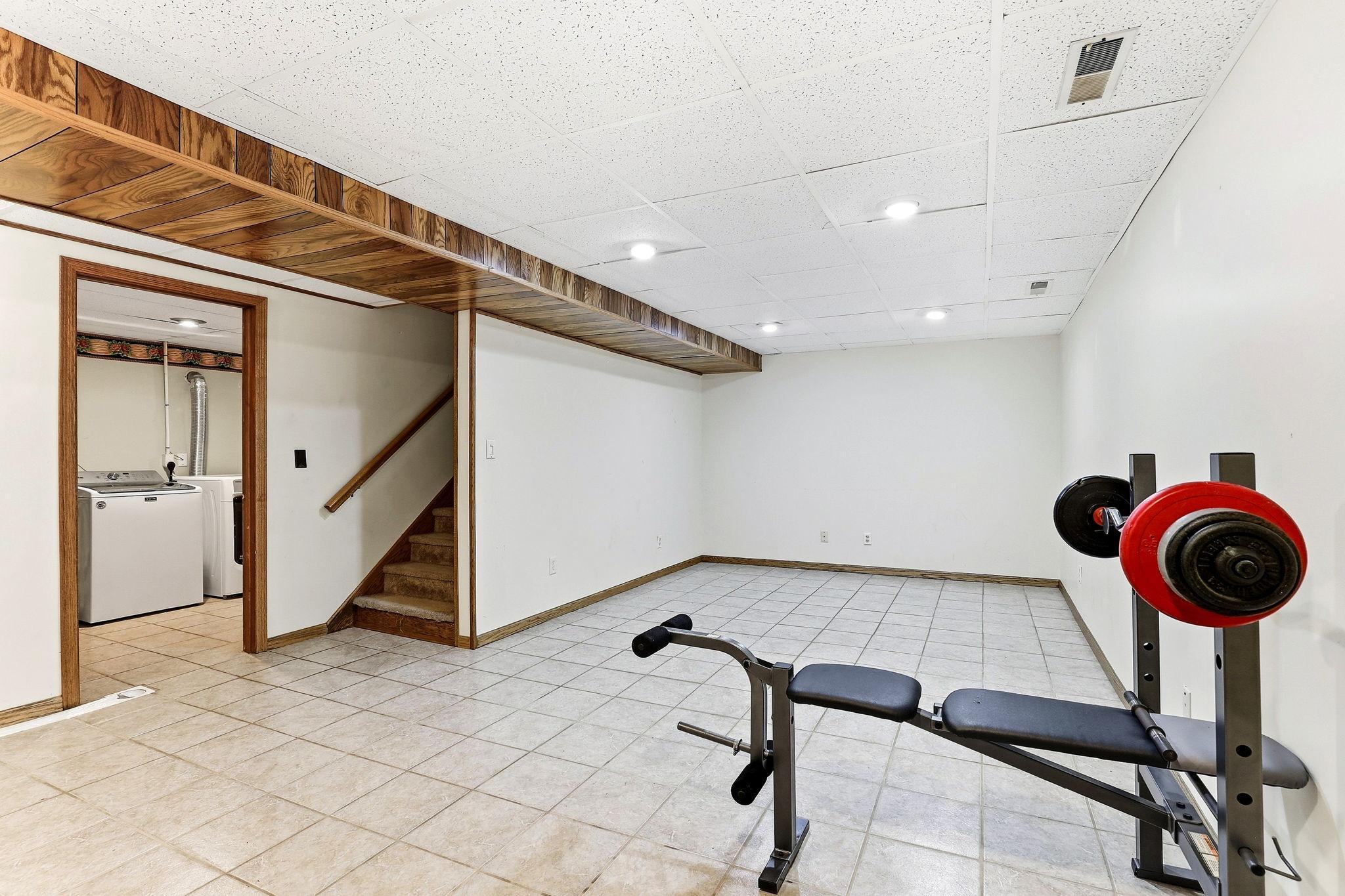 25-web-or-mls-58239-222nd-St-25.jpg