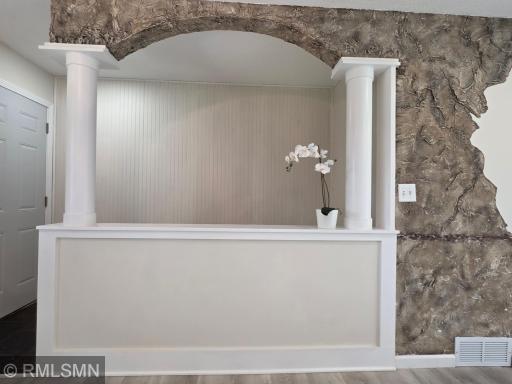 17_Beautiful custome stone art.jpg