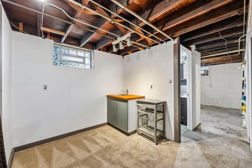 Built-in lower-level workspace ideal for projects or hobbies