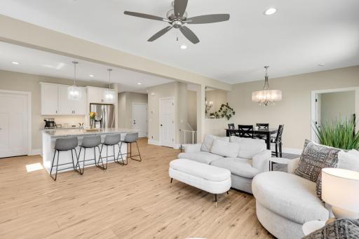 17972 Gresford Lane, Lakeville, MN 55044