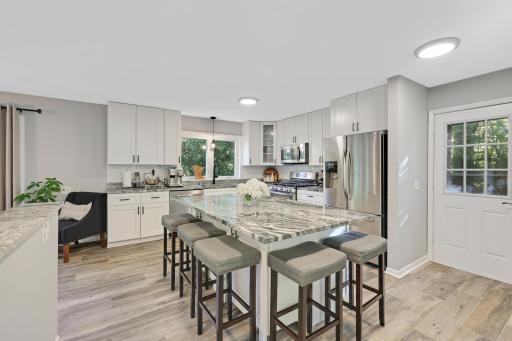 14104 Knollway Drive N, Minnetonka, MN 55305
