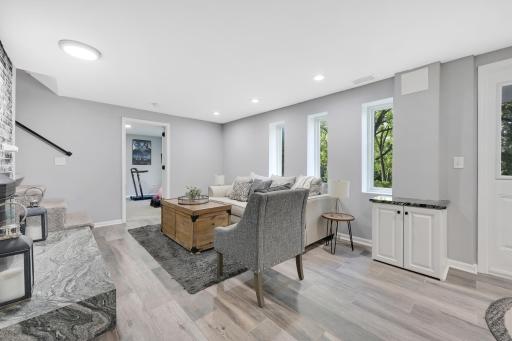14104 Knollway Drive N, Minnetonka, MN 55305