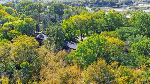 14104 Knollway Drive N, Minnetonka, MN 55305