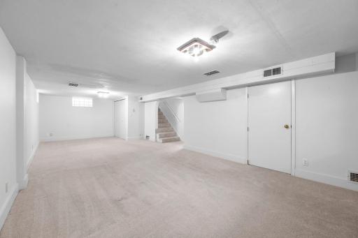 680 Mount Curve Boulevard, Saint Paul, MN 55116