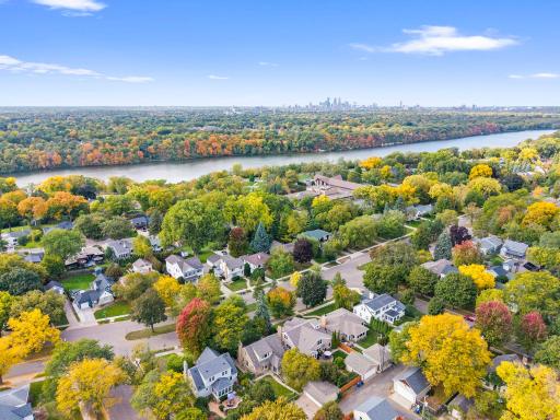 680 Mount Curve Boulevard, Saint Paul, MN 55116