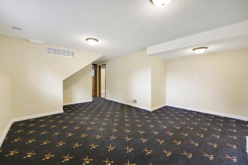233 104th Avenue NW, Coon Rapids, MN 55448