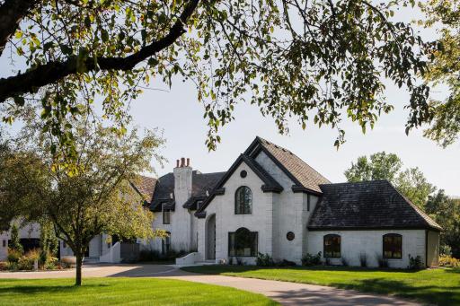 170 Spur Circle, Wayzata, MN 55391