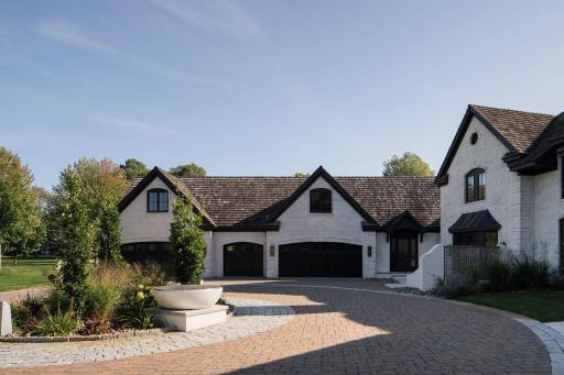 170 Spur Circle, Wayzata, MN 55391