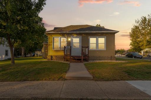 321 Oak Street, Le Sueur, MN 56058