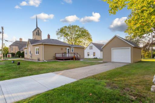 321 Oak Street, Le Sueur, MN 56058