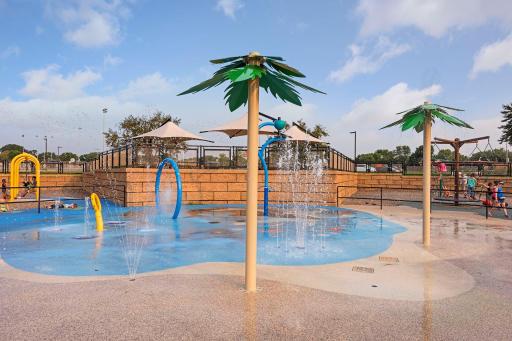 Proximity to Round Lake Park and splash pad