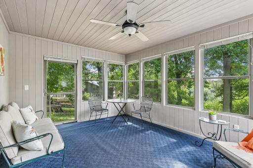 Lower level 3-seasons porch