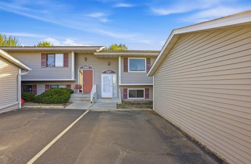 3271 Dodd Lane, Eagan, MN 55121