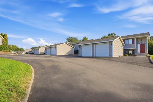 3271 Dodd Lane, Eagan, MN 55121