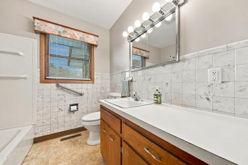 12321 335th Street, Goodhue, MN 55027