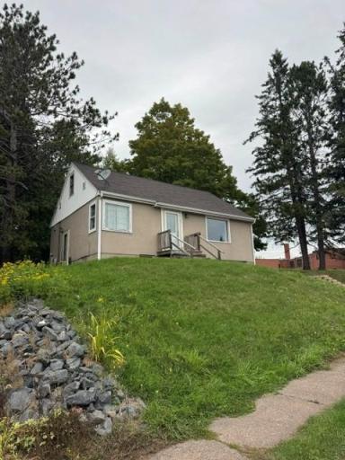 4125 Woodland Avenue, Duluth, MN 55803