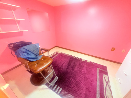 Salon Room