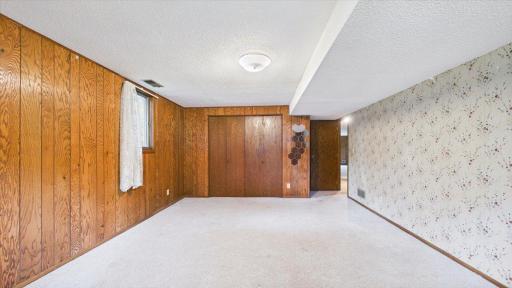 2230 Urbandale Lane N, Plymouth, MN 55447