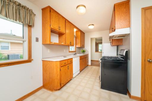 671 58th Avenue NE, Minneapolis, MN 55432