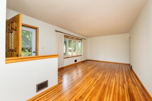 671 58th Avenue NE, Minneapolis, MN 55432