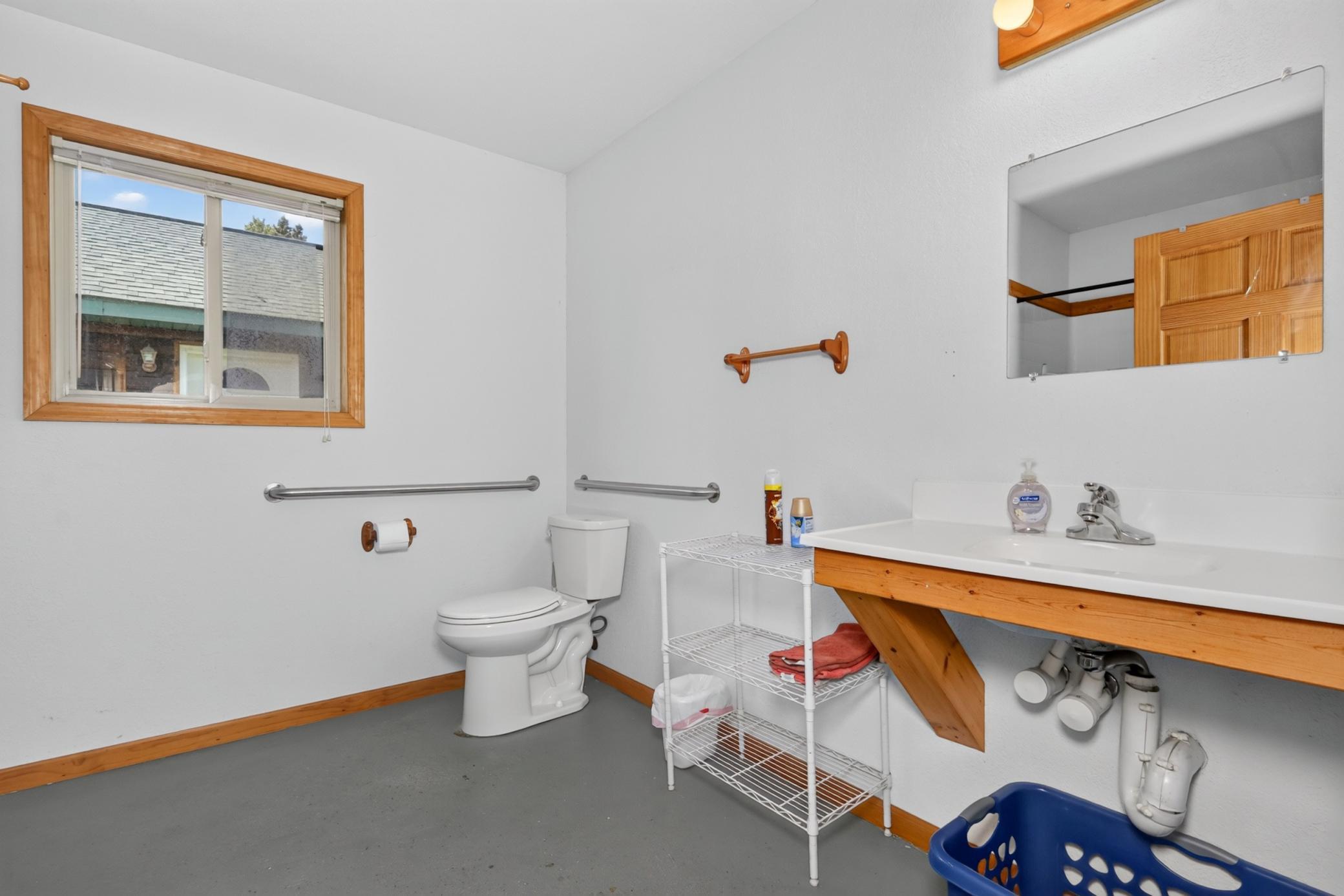 Cabin 1 handicapped accessible