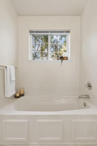 33-web-or-mls-1932 Christensen Ave-33.jpg