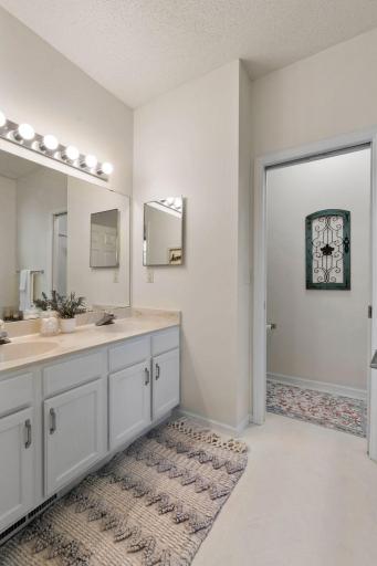 32-web-or-mls-1932 Christensen Ave-32.jpg