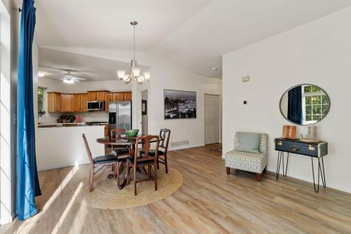 11-web-or-mls-1932 Christensen Ave-11.jpg