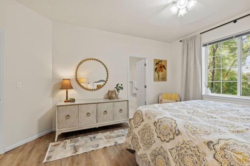 29-web-or-mls-1932 Christensen Ave-29.jpg