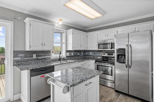 Granite countertops and updated backsplash!