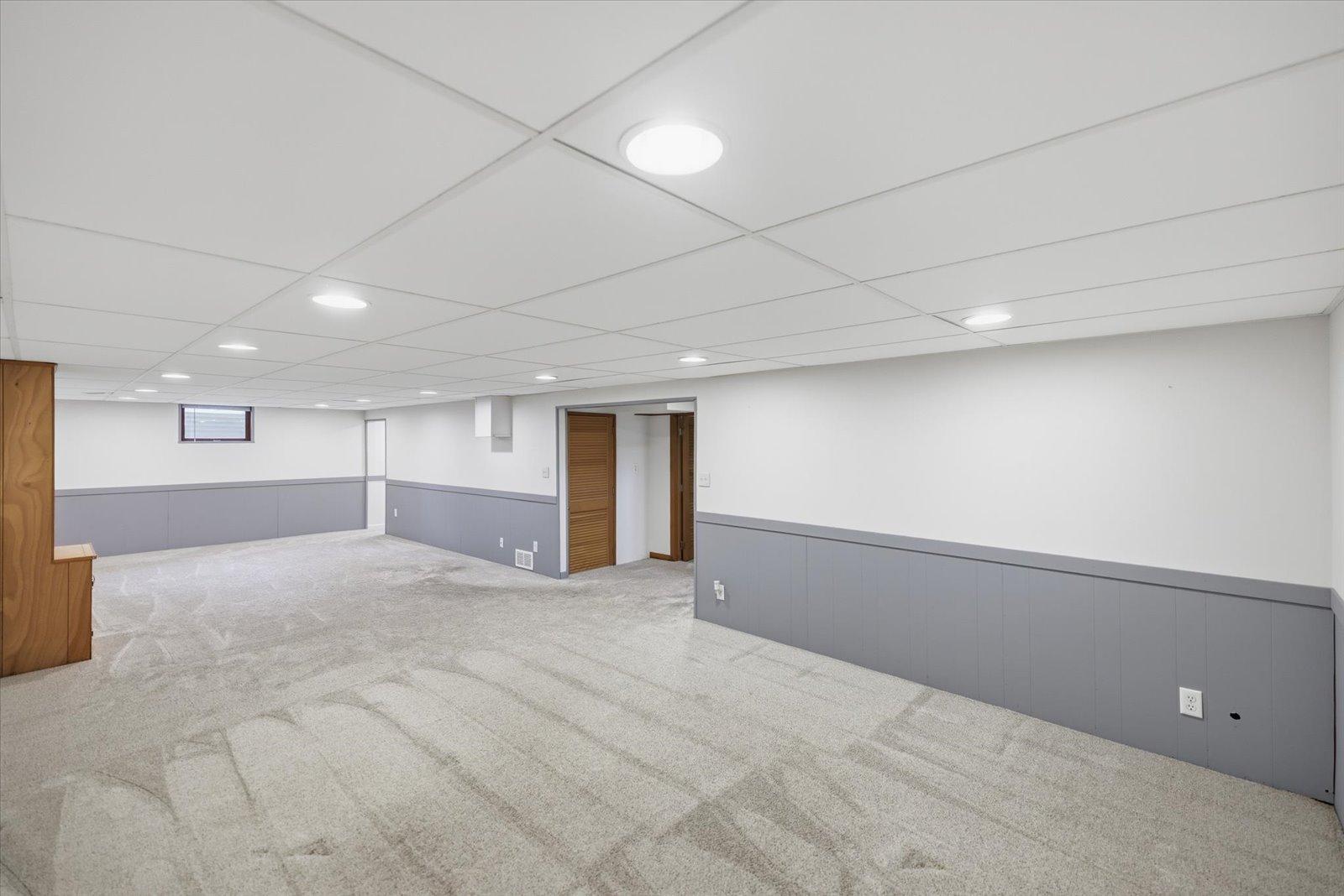 Family room LL4.jpg