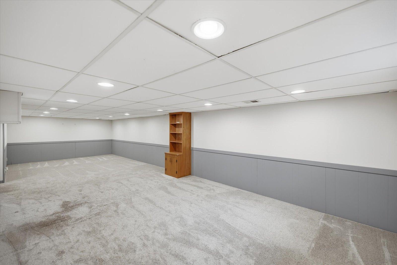 Family room LL2.jpg