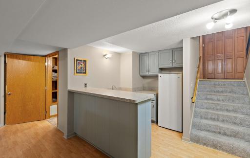 Wet bar or convert into a small kitchenette~