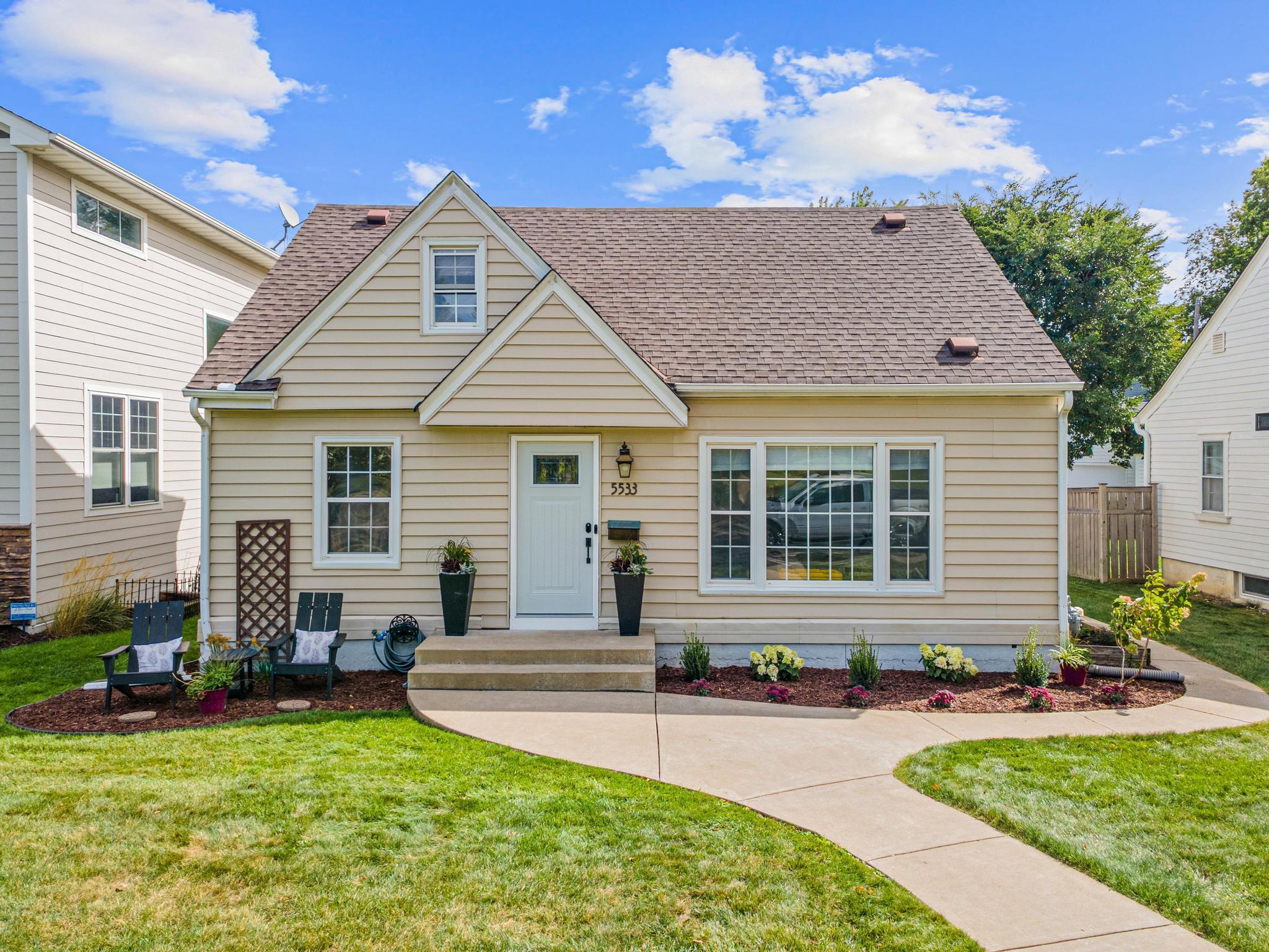 Property photo for 5533 Thomas Avenue S, Minneapolis, MN 55410