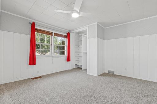 5533 Thomas Avenue S, Minneapolis, MN 55410