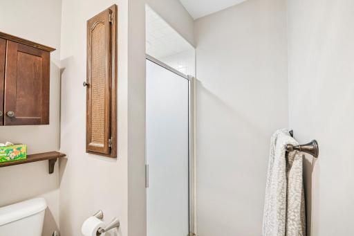 35-web-or-mls-800 Nightingale Blvd-S2209-035.jpg