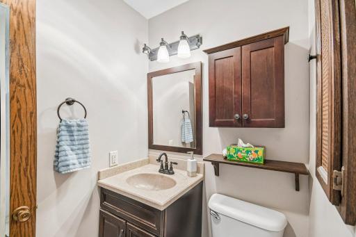 36-web-or-mls-800 Nightingale Blvd-S2209-036.jpg