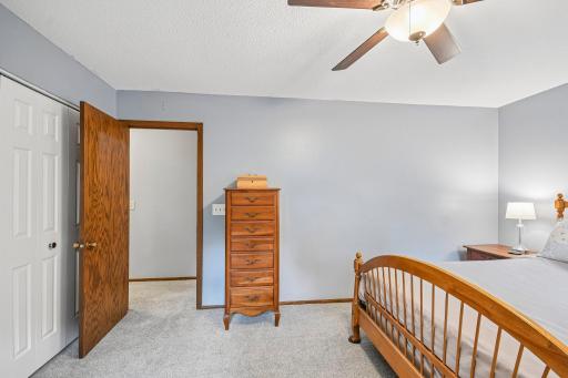 32-web-or-mls-800 Nightingale Blvd-S2209-032.jpg