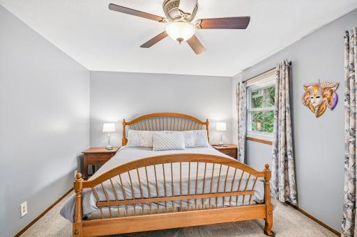 31-web-or-mls-800 Nightingale Blvd-S2209-031.jpg