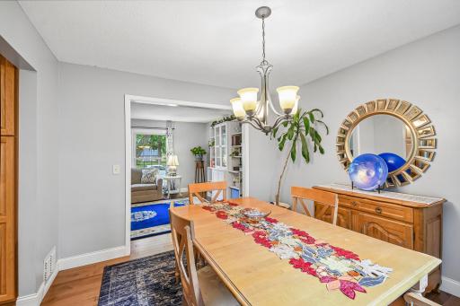 15-web-or-mls-800 Nightingale Blvd-S2209-015.jpg