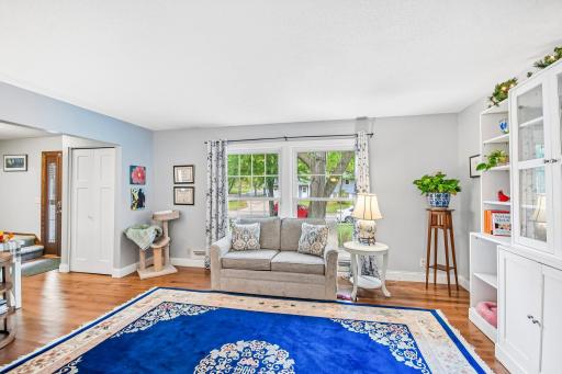 24-web-or-mls-800 Nightingale Blvd-S2209-024.jpg