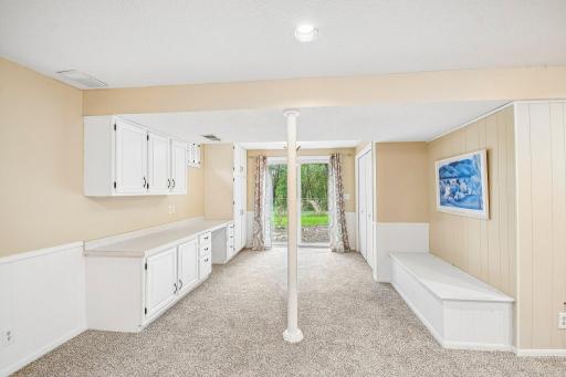 46-web-or-mls-800 Nightingale Blvd-S2209-046.jpg