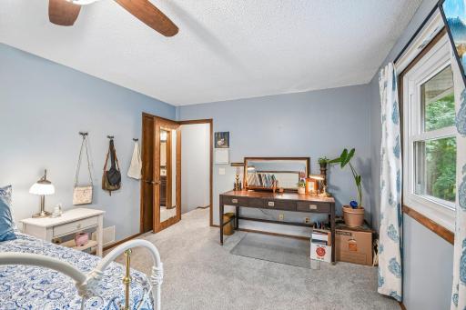 43-web-or-mls-800 Nightingale Blvd-S2209-043.jpg