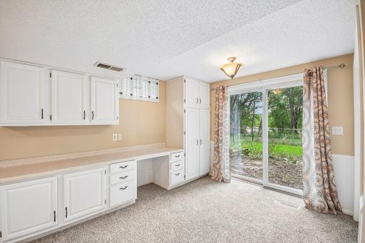 47-web-or-mls-800 Nightingale Blvd-S2209-047.jpg