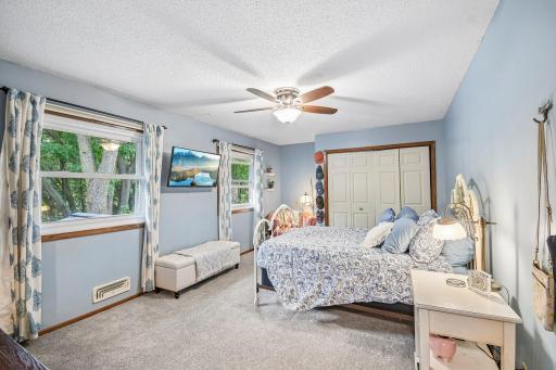 42-web-or-mls-800 Nightingale Blvd-S2209-042.jpg