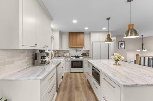 33-web-or-mls-17147 Gage Ave-218.jpg