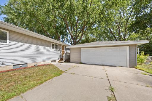 4242 Limestone Drive, Saint Paul, MN 55122