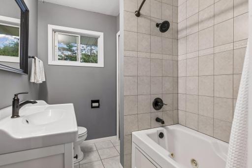 744 22nd Avenue N, South Saint Paul, MN 55075